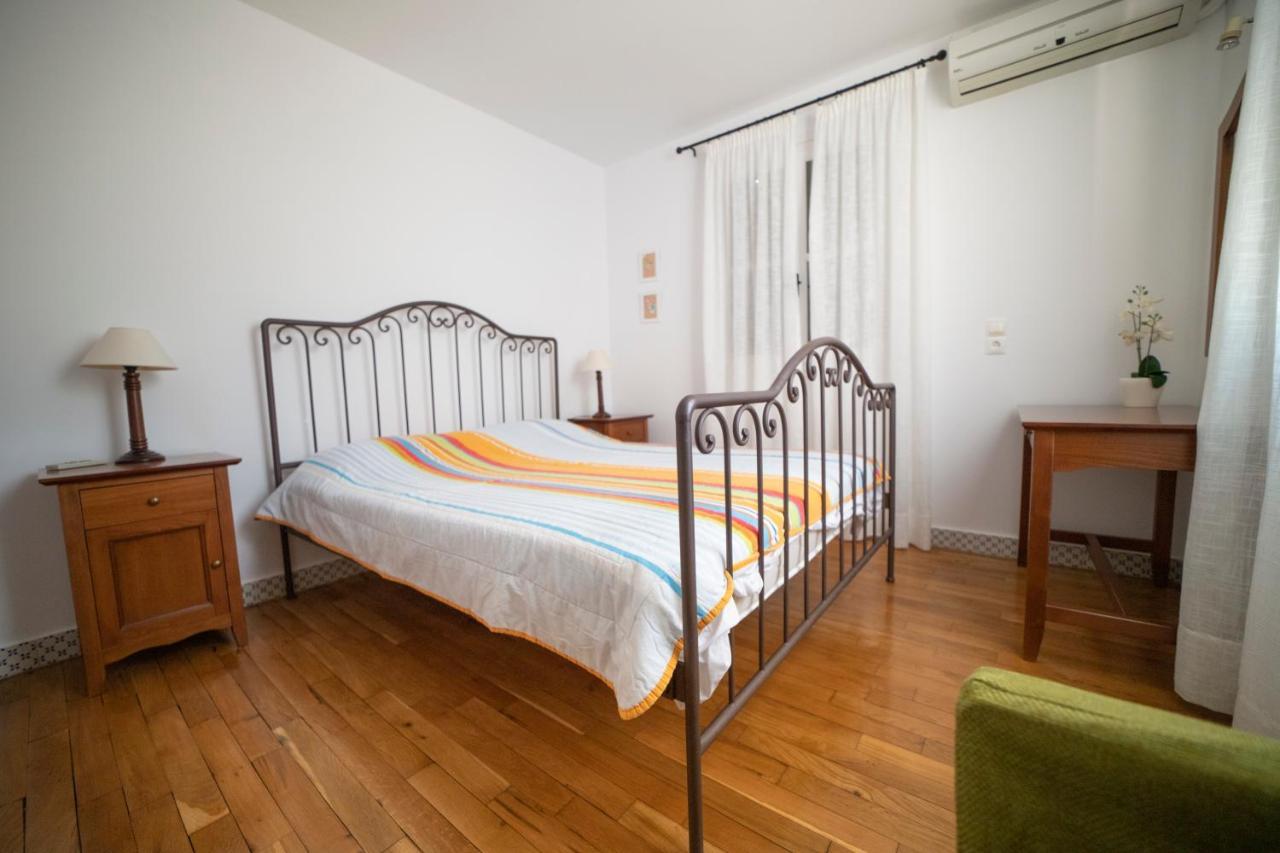 Lefki Villas *